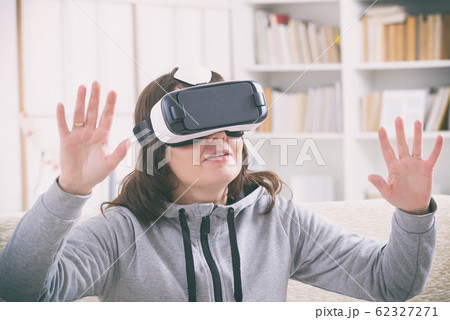 Virtual reality headset Virtual reality headset 62327271