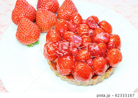 いちごタルトケーキ 62333167
