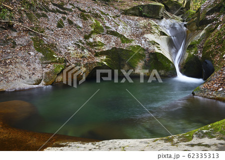 龍鎮神社　竜鎮の滝（奈良県宇陀市） 62335313