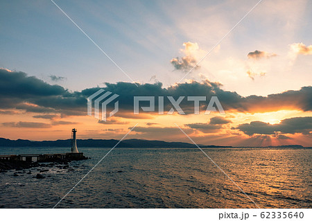 瀬詰崎灯台 (夕景) 瀬詰崎灯台 (夕景) 62335640
