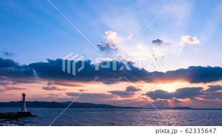 瀬詰崎灯台 （夕景） 62335647