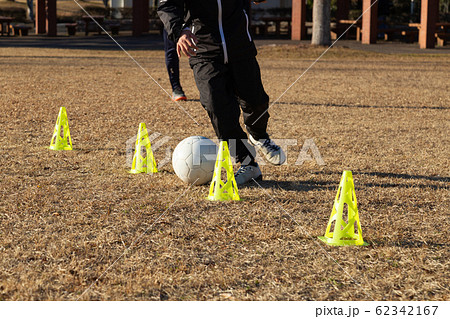 サッカートレーニング 62342167