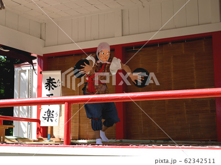 野幌太々神楽泰平楽の舞 野幌太々神楽泰平楽の舞 62342511