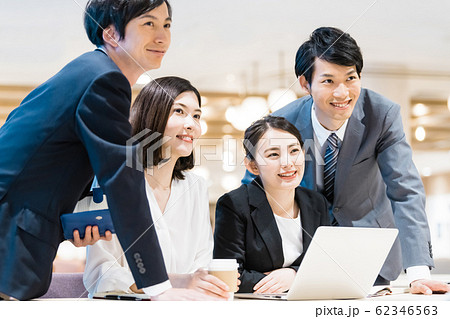 ビジネス 若手 ビジネス 若手 62346563