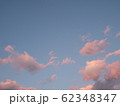 夕焼け雲と青空 62348347