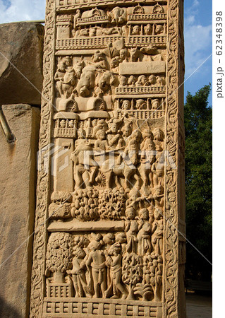 Life of King on Pillar, Sanchi 62348398