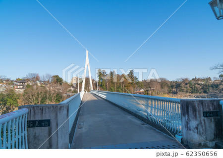 鮎見橋(東京都青梅市の釜の淵公園) 鮎見橋(東京都青梅市の釜の淵公園) 62350656