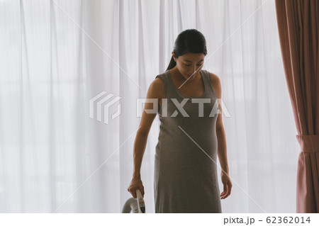pregnant woman pregnant woman 62362014