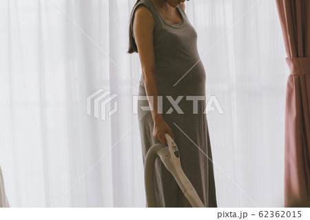 pregnant woman pregnant woman 62362015
