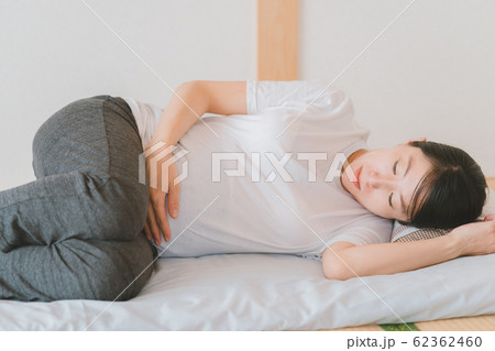 pregnant woman 62362460