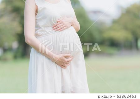 pregnant woman pregnant woman 62362463