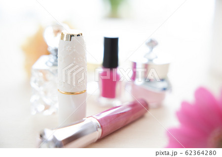 メイク道具（人物なし） 62364280