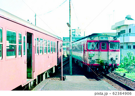 交換のディーゼルカー 62364906