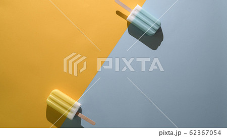 Top view of lime and blue raspberry flavour Top view of lime and blue raspberry flavour 62367054