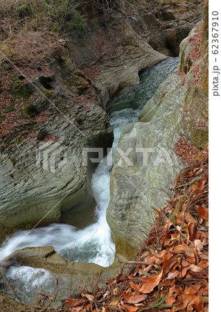 滝沢川のおう穴 福島県金山町 滝沢川のおう穴 福島県金山町 62367910
