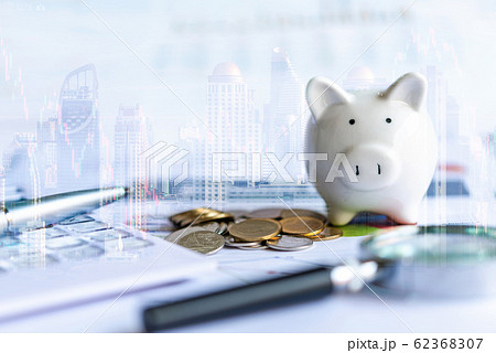 Piggy bank saving and investment with statistics Piggy bank saving and investment with statistics 62368307