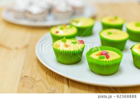 Plate with freshly baked sweet muffins. Sweet 62368888