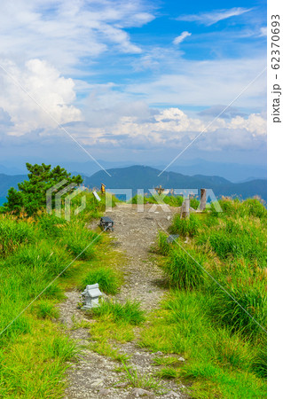 兵庫50名山！播磨の名峰、千ヶ峰山頂の風景（兵庫県神崎郡神河町）※作品コメント欄に撮影位置 62370693