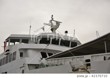 日本の岡山の港で見たフェリー 日本の岡山の港で見たフェリー 62370710