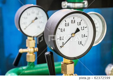 pressure manometer for measuring installed in water or gas systems 62372599