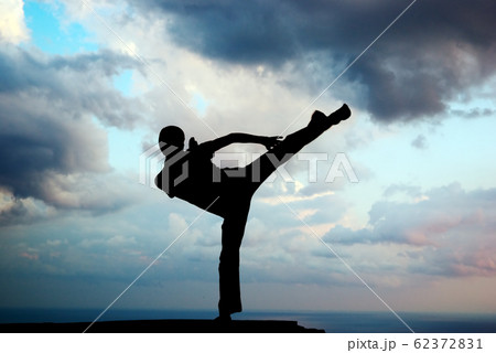 Kung fu at the edge Kung fu at the edge 62372831