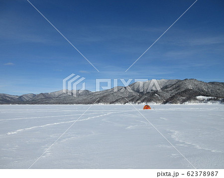 氷上ワカサギ釣り　糠平湖 62378987
