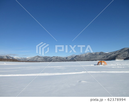 氷上ワカサギ釣り　糠平湖 62378994