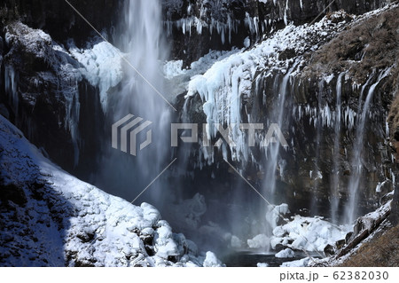 華厳の滝 氷瀑 の写真素材