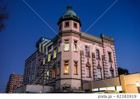 旧第八十五銀行本館 (埼玉りそな銀行川越支店) 夕方 旧第八十五銀行本館 (埼玉りそな銀行川越支店) 夕方 62383919