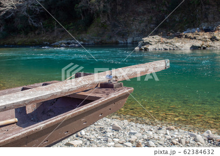 安居（あご）の渡し場（熊野古道・大辺路街道で唯一の川舟で渡るルート） 62384632