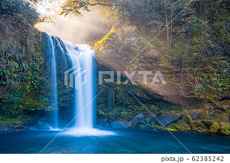 慈恩の滝　阿蘇　大分 62385242