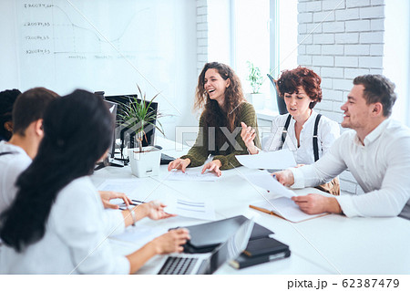 Positive young international team of business people 62387479