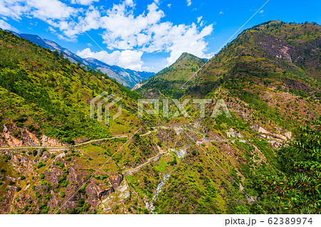Himalaya mountains panoramic landscape, India Himalaya mountains panoramic landscape, India 62389974