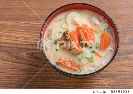 冬の定番 鮭の粕汁 冬の定番 鮭の粕汁 62391653