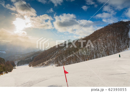 雪山 62393055