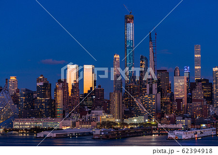 《ニューヨーク》マンハッタンの夜景・ハミルトンパークより 62394918