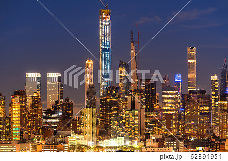 《ニューヨーク》マンハッタンの夜景・ハルミトンパークより 《ニューヨーク》マンハッタンの夜景・ハルミトンパークより 62394954