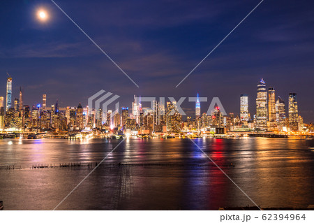 《ニューヨーク》マンハッタンの夜景・ハミルトンパークより 《ニューヨーク》マンハッタンの夜景・ハミルトンパークより 62394964
