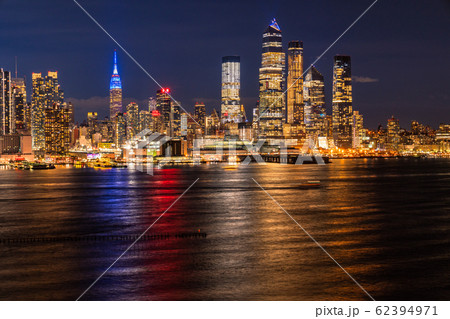 《ニューヨーク》マンハッタンの夜景・ハルミトンパークより 《ニューヨーク》マンハッタンの夜景・ハルミトンパークより 62394971
