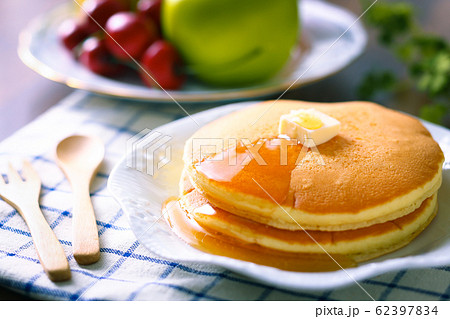 ホットケーキ　朝食 62397834