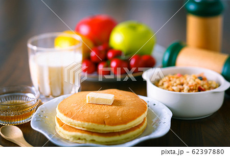 ホットケーキ 朝食の写真素材