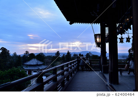 東大寺二月堂からの夕陽 東大寺二月堂からの夕陽 62400464