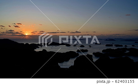 展望公園から見た九十九島の夕焼け情景＠長崎 62403155