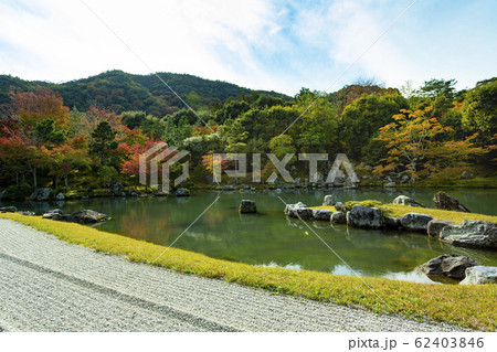 秋の天龍寺曹源池庭園 秋の天龍寺曹源池庭園 62403846