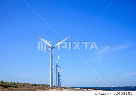 青空と風力発電【福岡県】 青空と風力発電【福岡県】 62408105