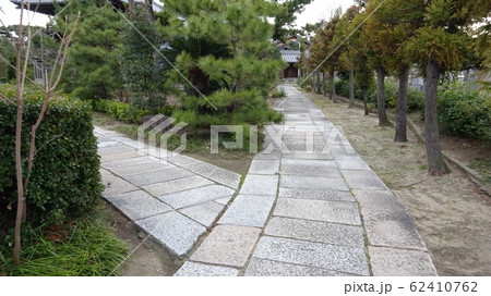 石畳・参道・境内・二手に分かれる・どっちに行こう? 石畳・参道・境内・二手に分かれる・どっちに行こう? 62410762