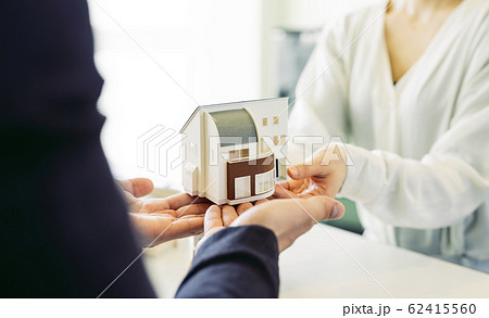 住宅　契約 62415560