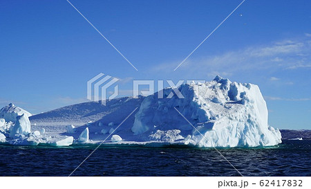 グリーンランドの氷山 62417832