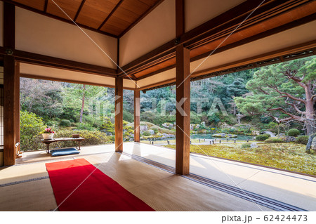 京都・青蓮院 華頂殿から庭園の眺め 京都・青蓮院 華頂殿から庭園の眺め 62424473