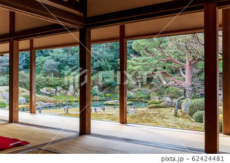 京都・青蓮院　華頂殿から庭園の眺め 62424481